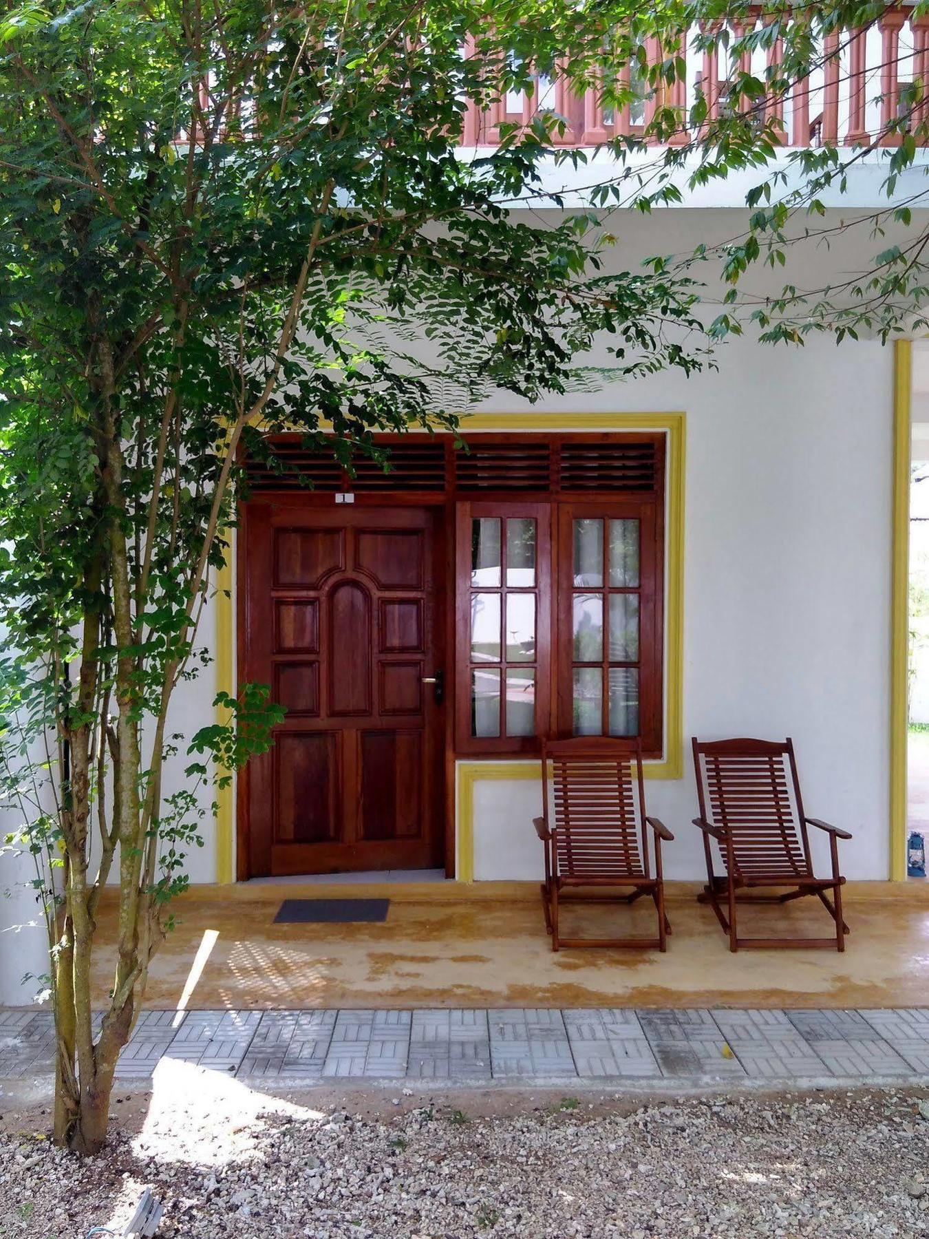 Sounds Of Nature Mini Hotel 미리사 외부 사진