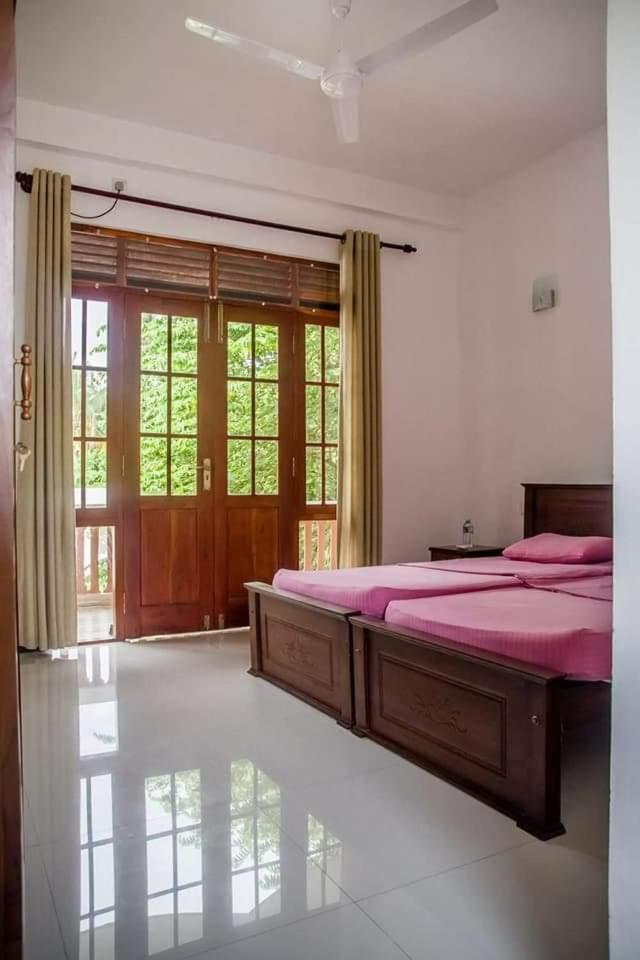 Sounds Of Nature Mini Hotel 미리사 외부 사진